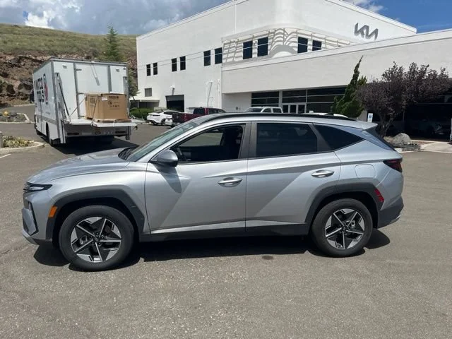 Used 2025 Shimmering Silver Hyundai SEL image 12
