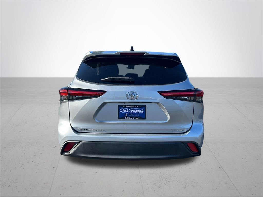 Used 2022 Celestial Silver Metallic Toyota LE image 8