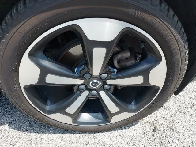 Used 2019 Silver Volvo T4 Inscription image 3