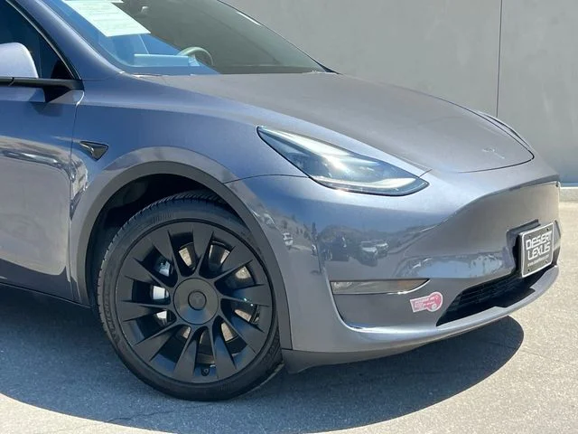 Used 2023 Midnight Silver Metallic Tesla Long Range image 2