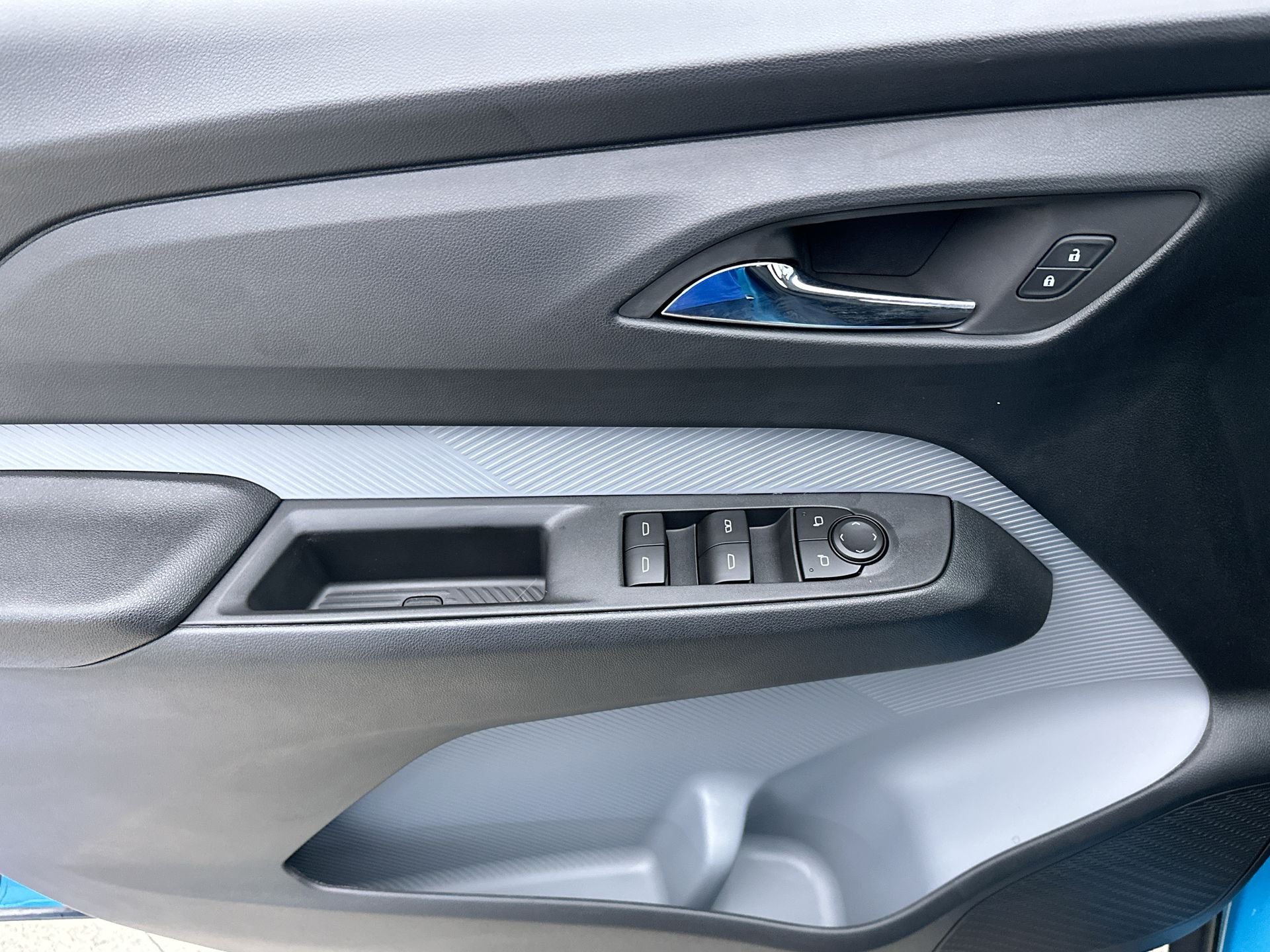 2027 Chevrolet Bolt LT - Photo 64