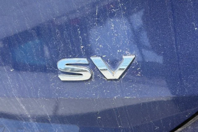 Used 2018 Caspian Blue Nissan SV image 10