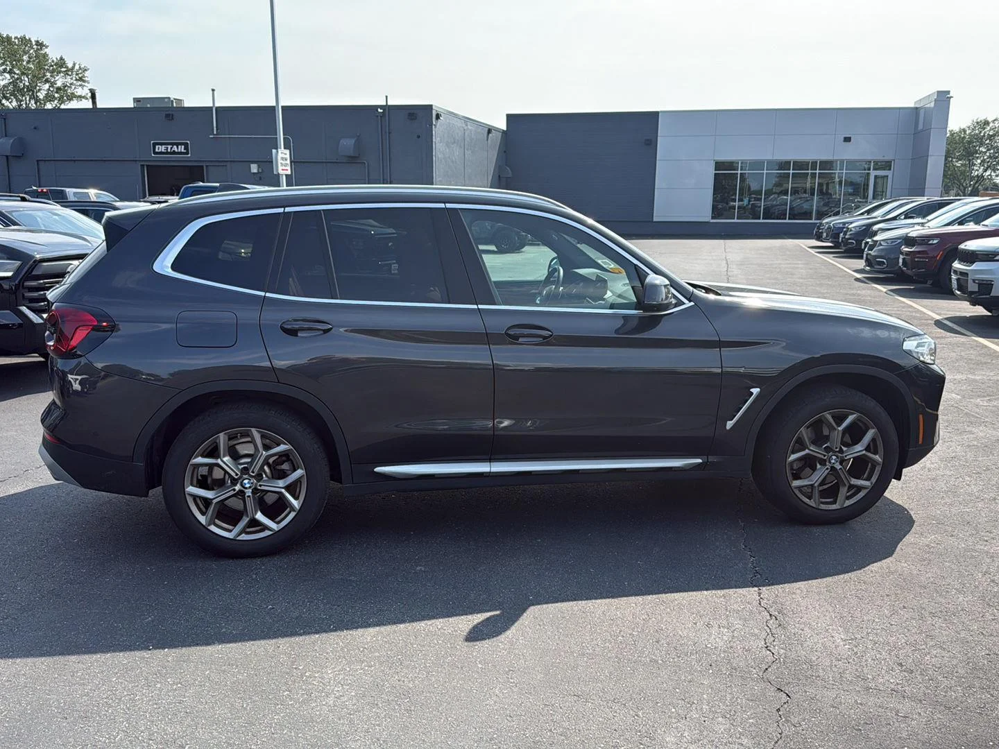 Used 2023 Dark Graphite Metallic BMW xDrive30i image 8