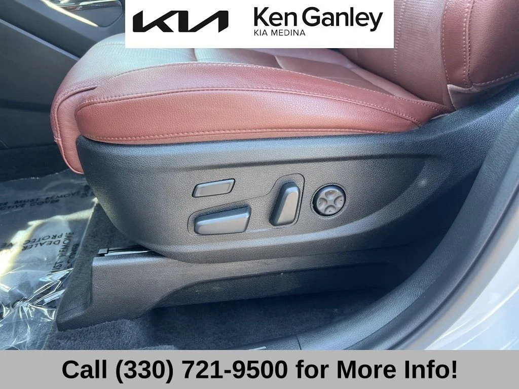 Certified Used 2024 White Kia SX image 29