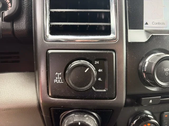 Used 2017 Gray Ford XLT image 21