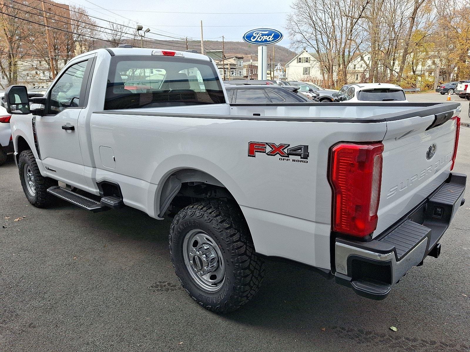 2026 Ford F-350 Super Duty XL - Photo 3