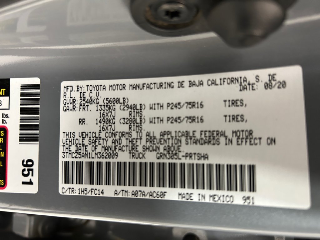 Used 2020  Toyota SR5 image 20