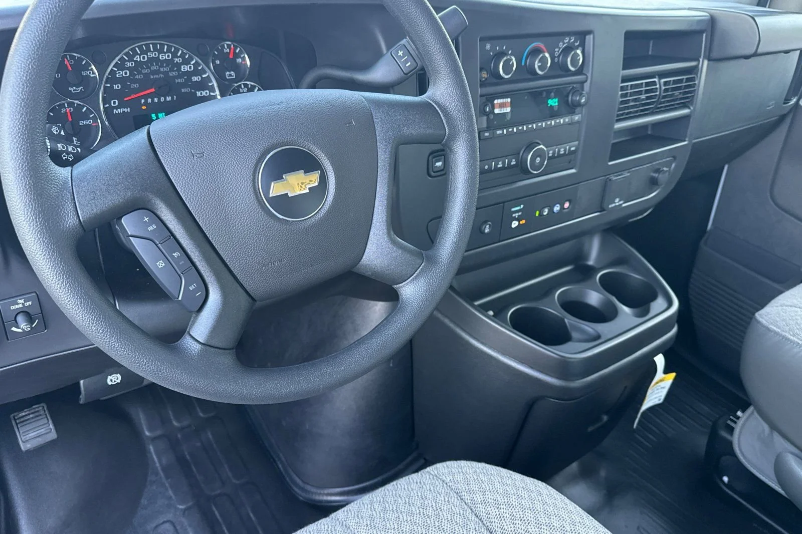 2025 Chevrolet Express Cargo Work Van - Photo 11