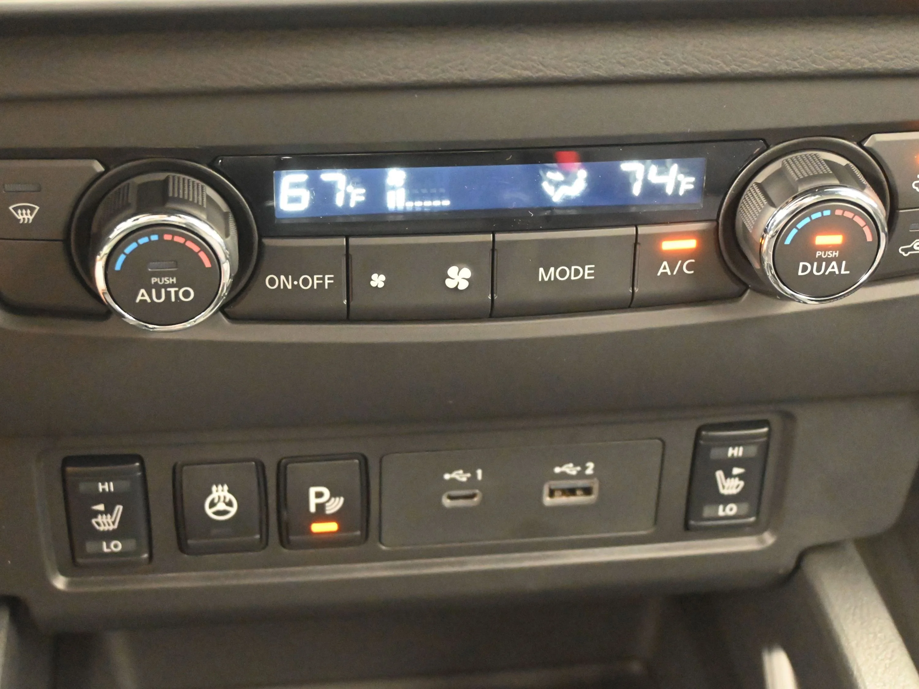 New 2026 Glacier White Nissan Crew Cab SV image 18