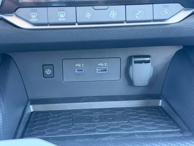 New 2026 Pearl White Nissan 2.5 SV image 27