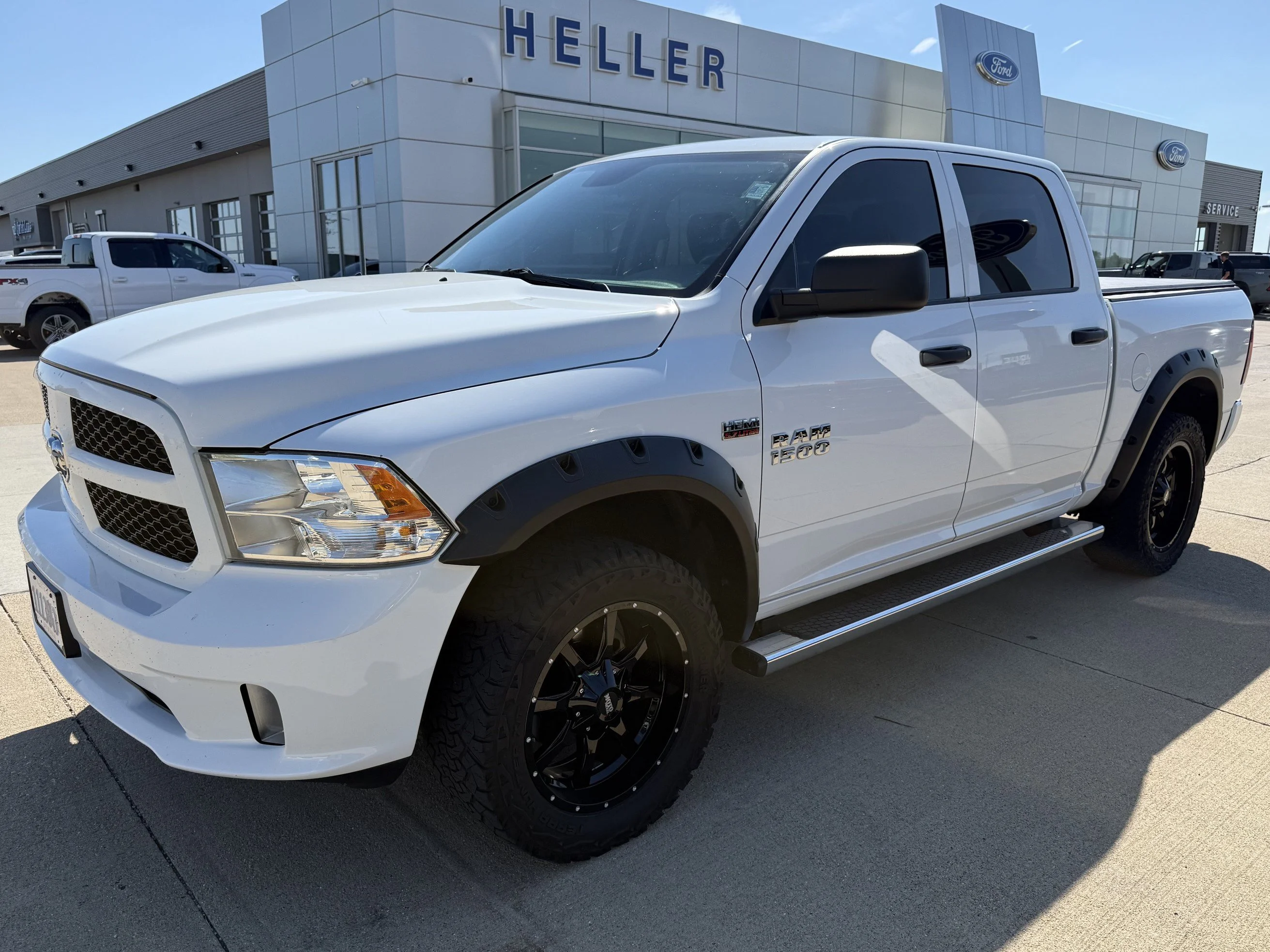 Used 2015 Bright White Clearcoat Ram Express image 3