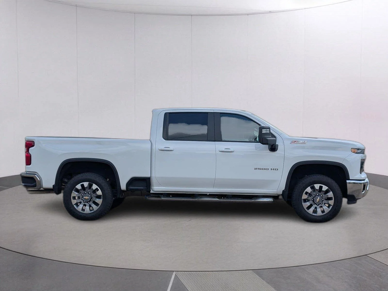Used 2026 Summit White Chevrolet LT image 8