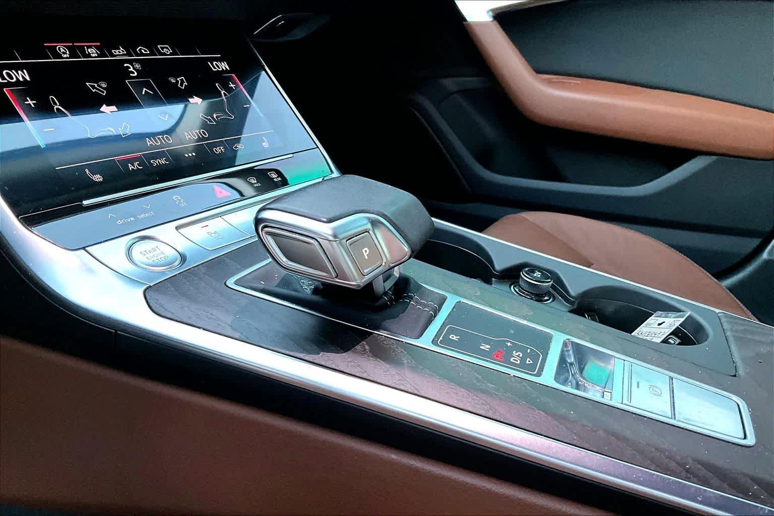 Used 2019 Mythos Black Metallic Audi Premium image 17