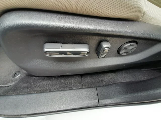 Used 2020  Honda EX image 38