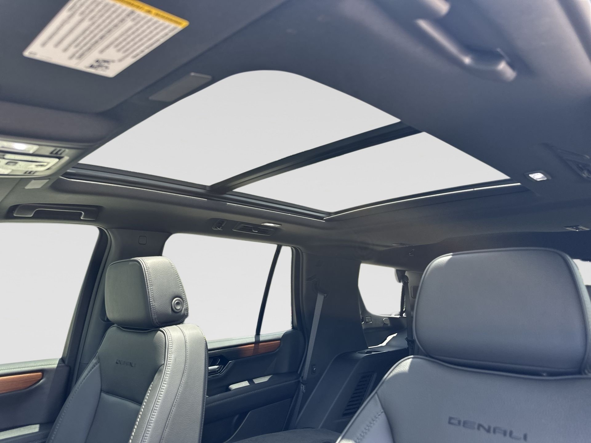 2026 GMC Yukon Denali - Photo 19