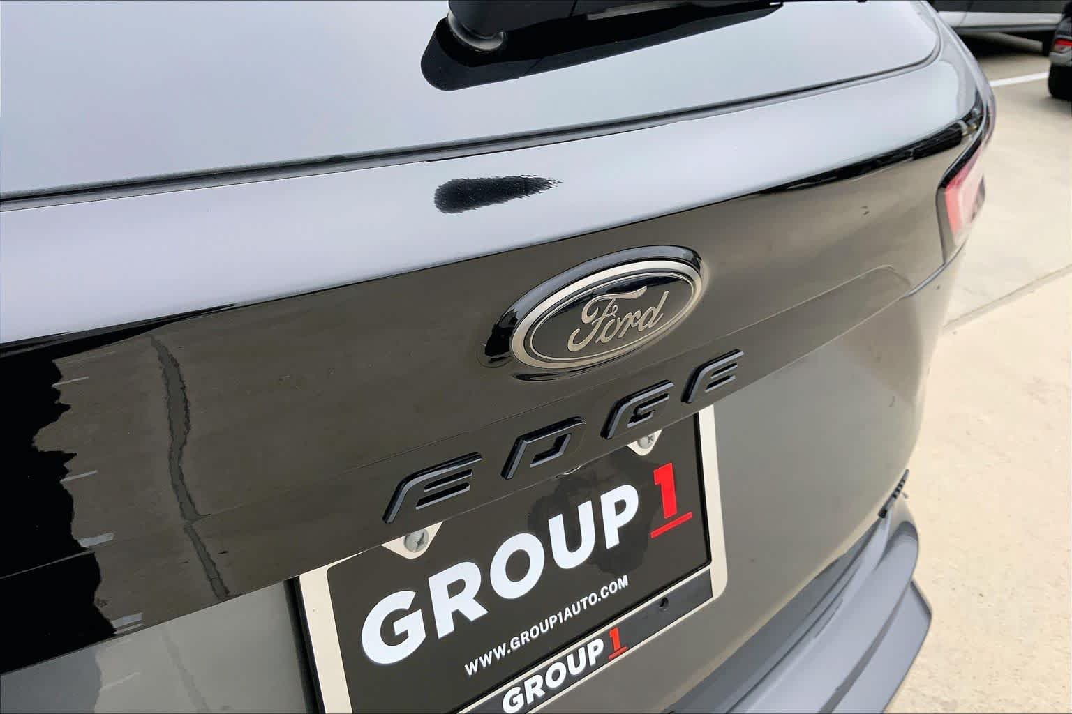 Used 2024 Carbonized Gray Metallic Ford SE image 28