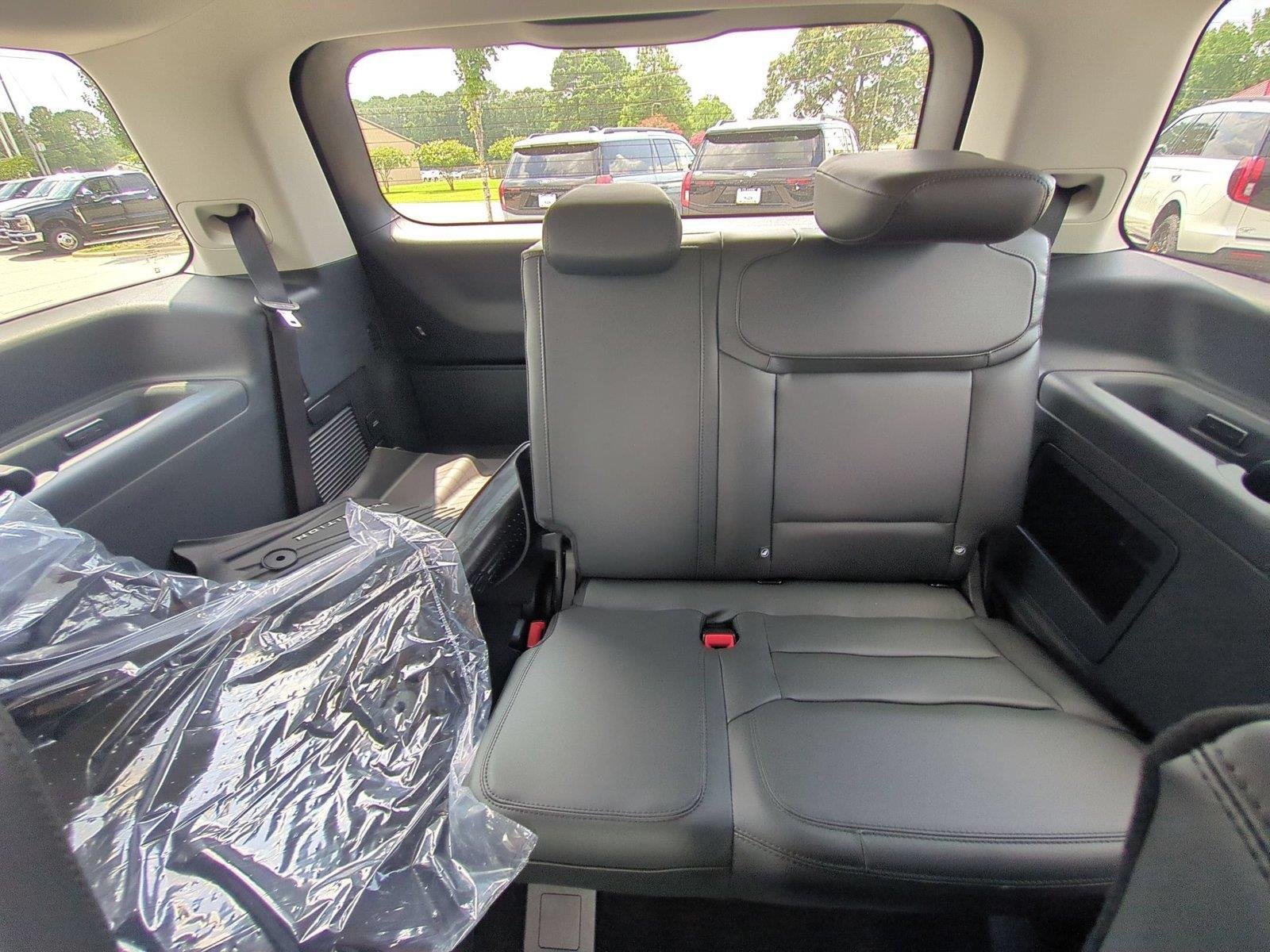 New 2027 Glacier Gray Metallic Tri-Coat Ford Active image 35