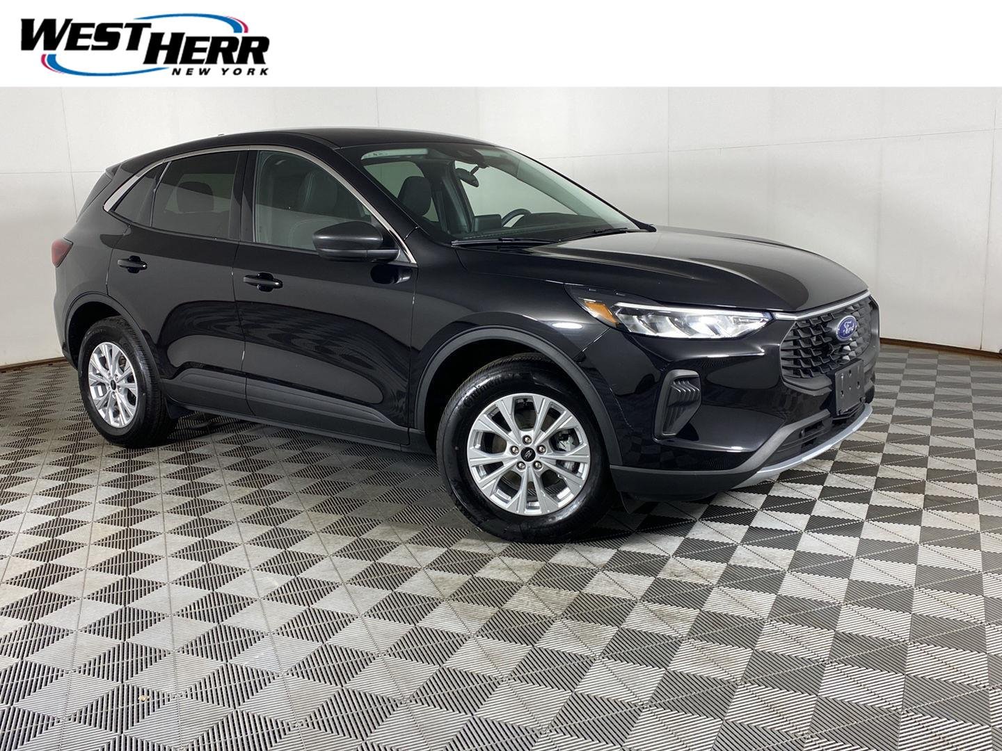 Used 2023 Black Metallic Ford Active image 1