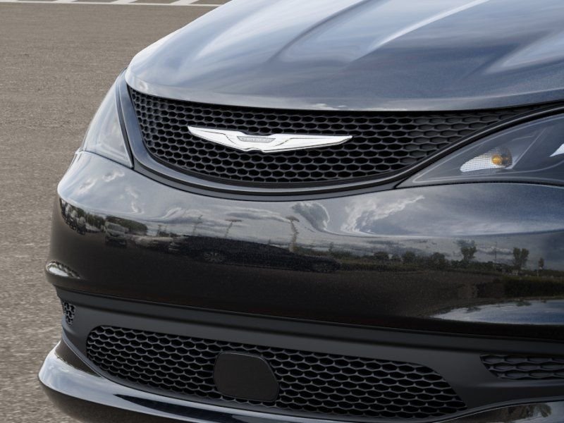 2026 Chrysler Voyager LX - Photo 11