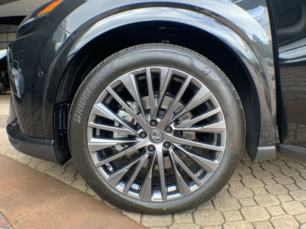 2026 Lexus RX PHEV 450h+ - Photo 10