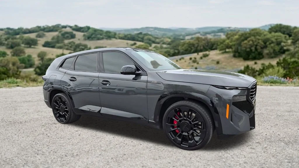2025 BMW XM -'s photo