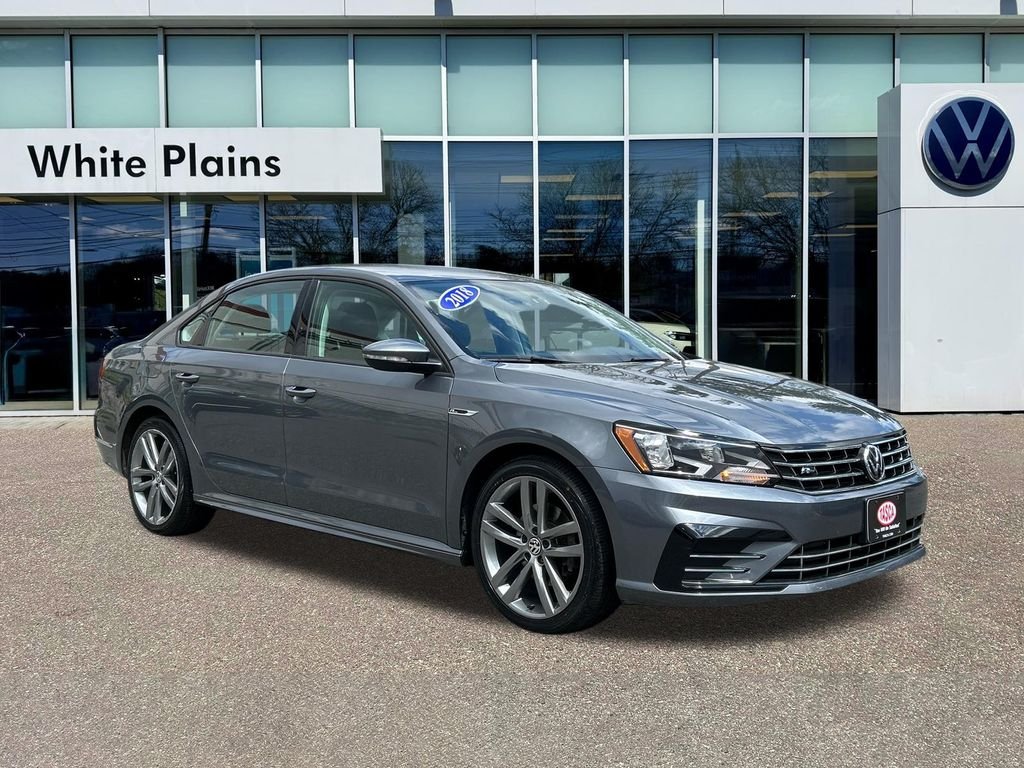 2018 Volkswagen Passat R-Line