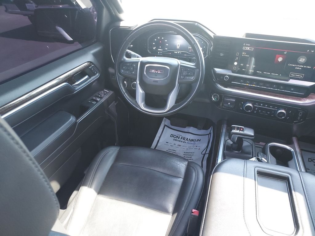Used 2022 Black GMC Elevation image 15
