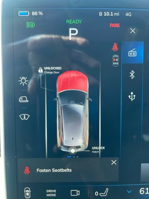 2025 VinFast VF 8 Eco - Photo 12