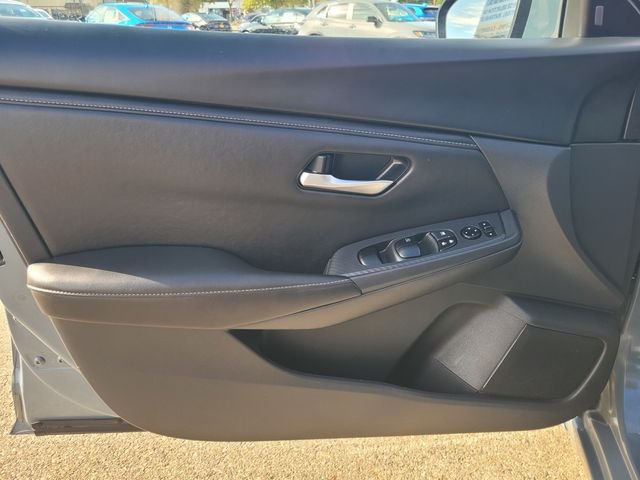 Used 2025 Gray Nissan SV image 18