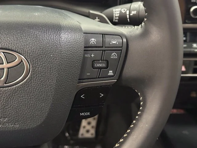 Used 2025  Toyota SE image 18