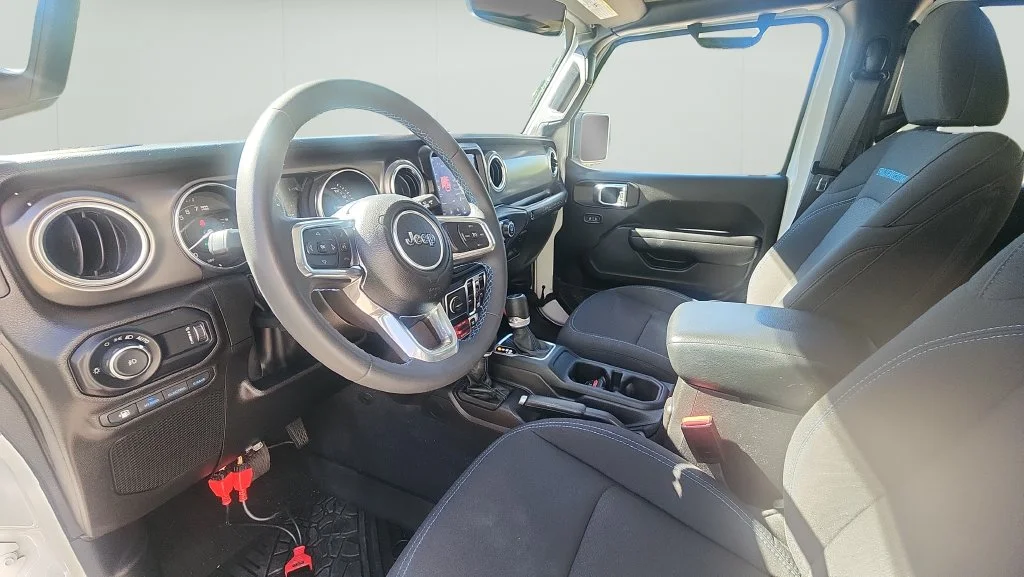 Used 2023 White Jeep Rubicon 4xe image 16