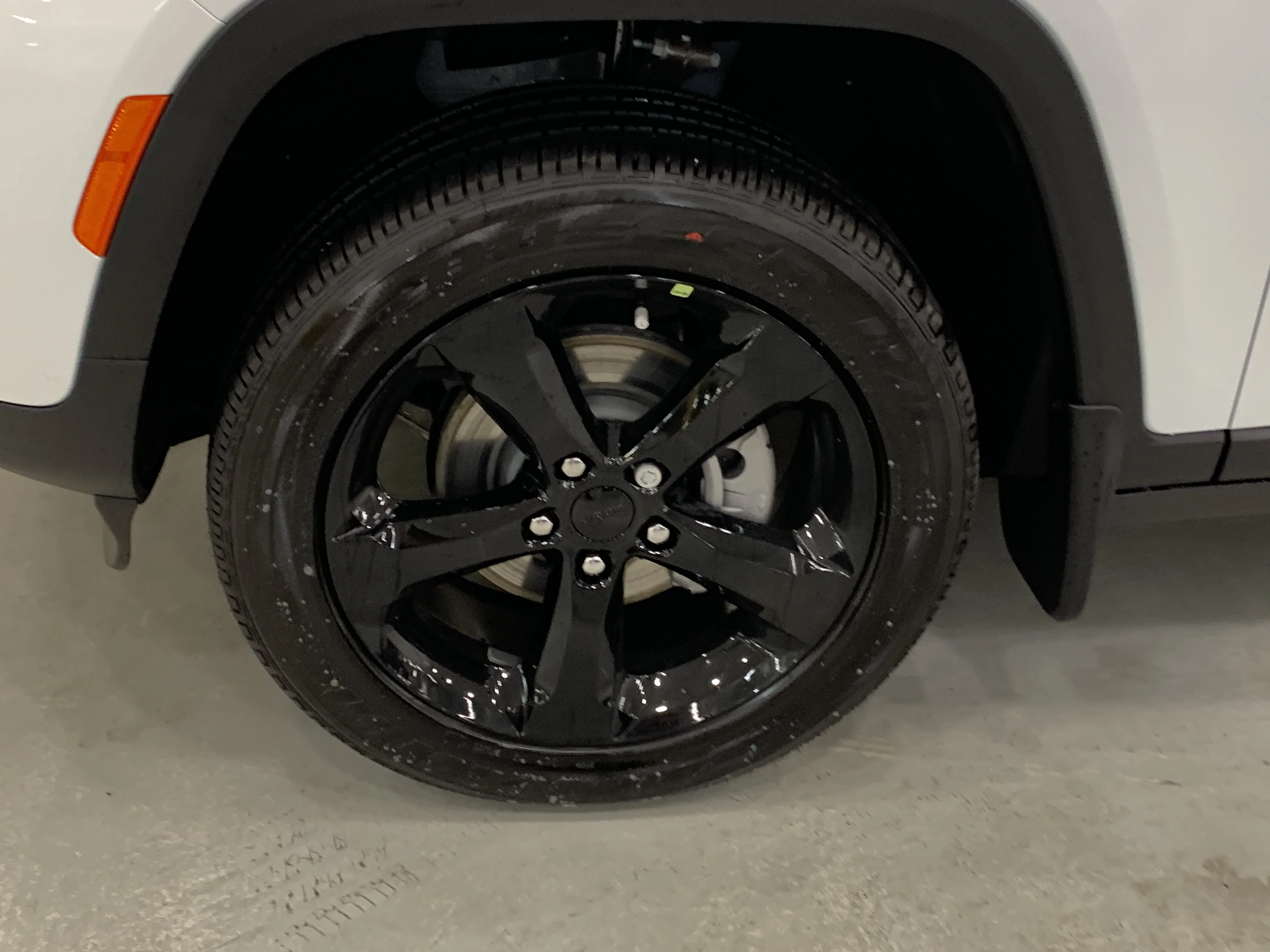 New 2025 Bright White Jeep Altitude image 5