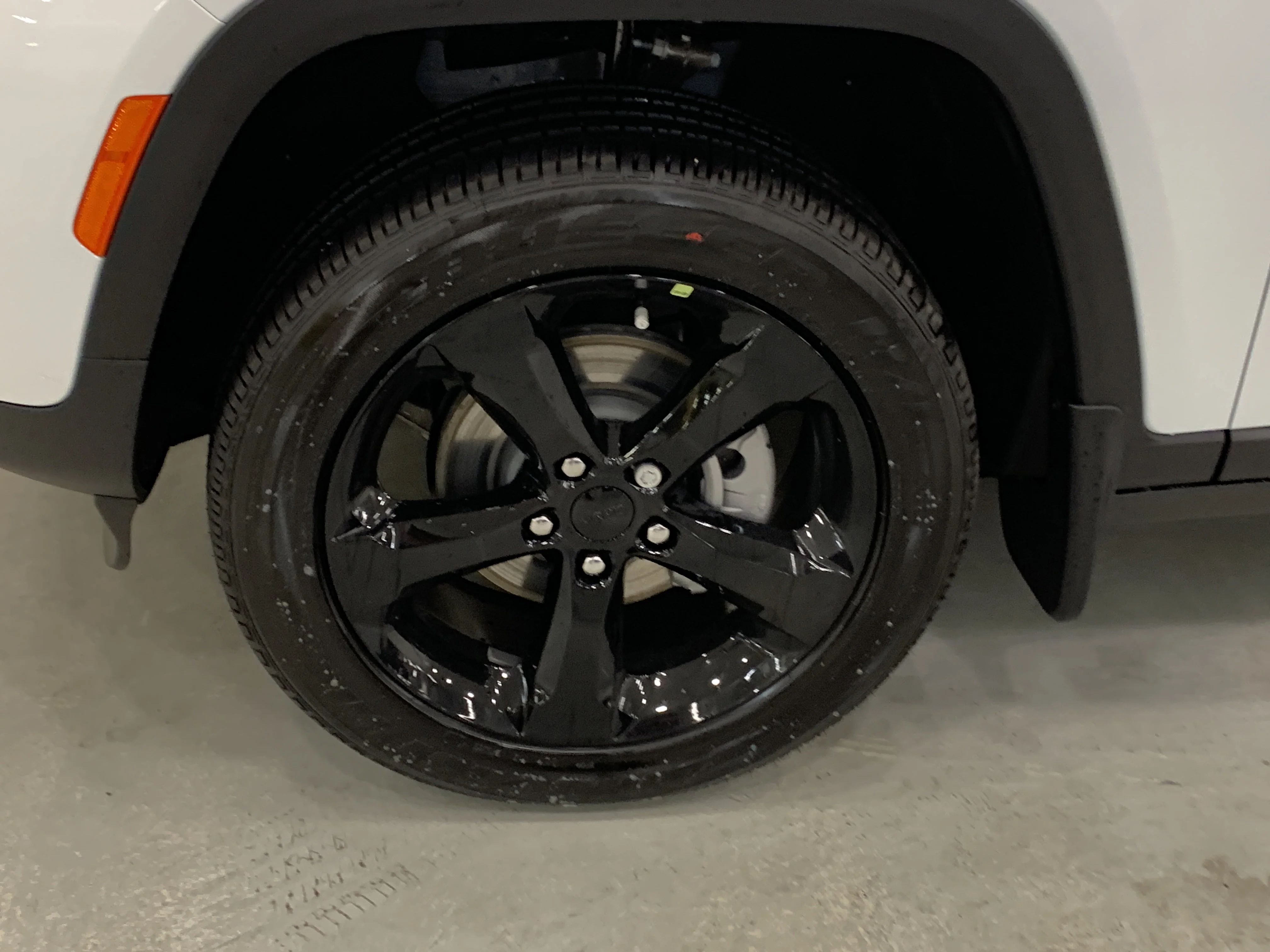 New 2025 Bright White Jeep Altitude image 5