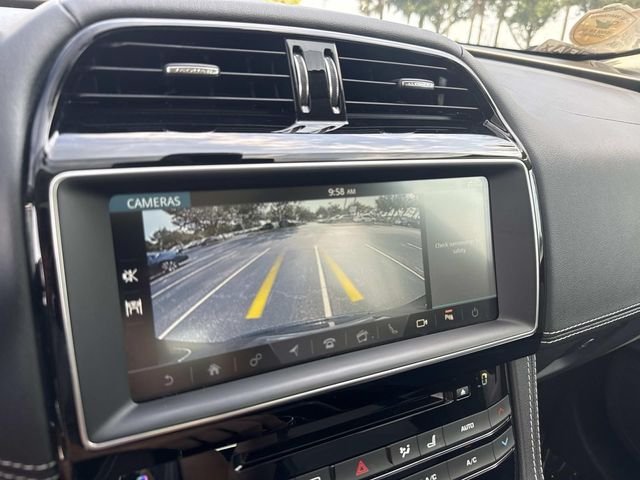 Used 2018 Black Jaguar 35t R-Sport image 25