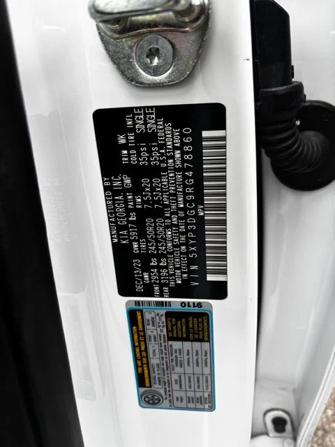Used 2024 White Kia EX X-Line image 14