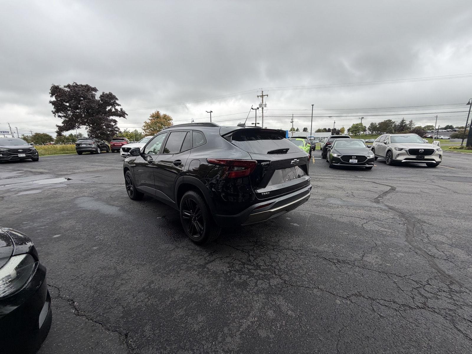 Used 2024 Mosaic Black Metallic Chevrolet ACTIV image 5