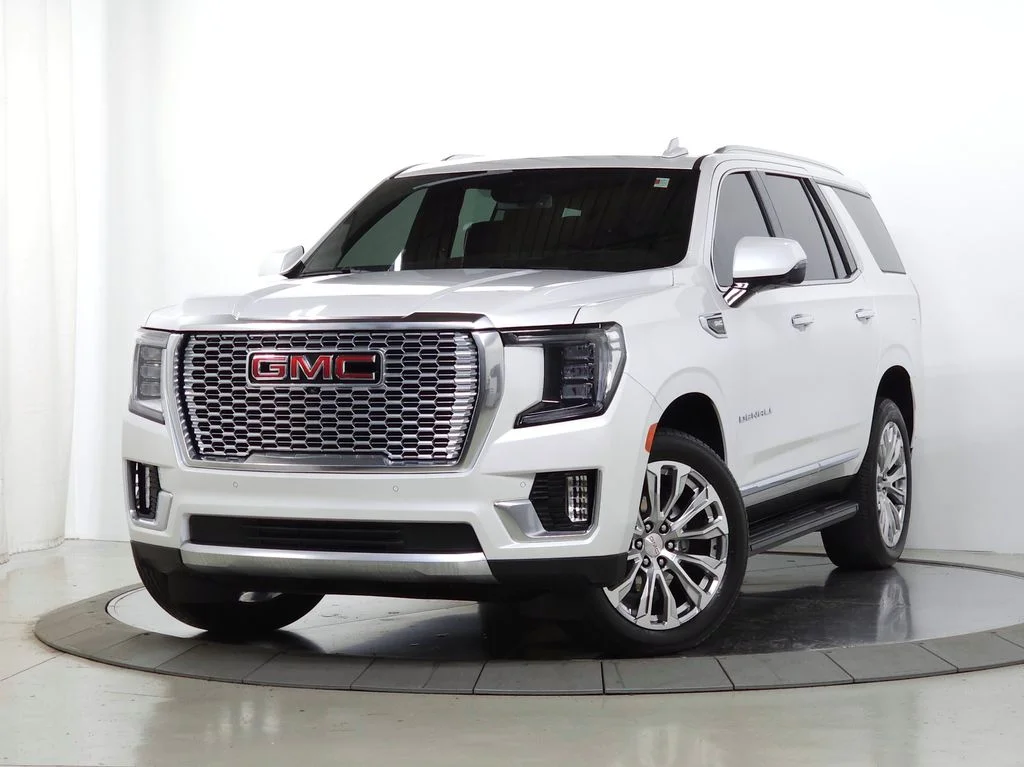 Used 2024 White GMC Denali image 1