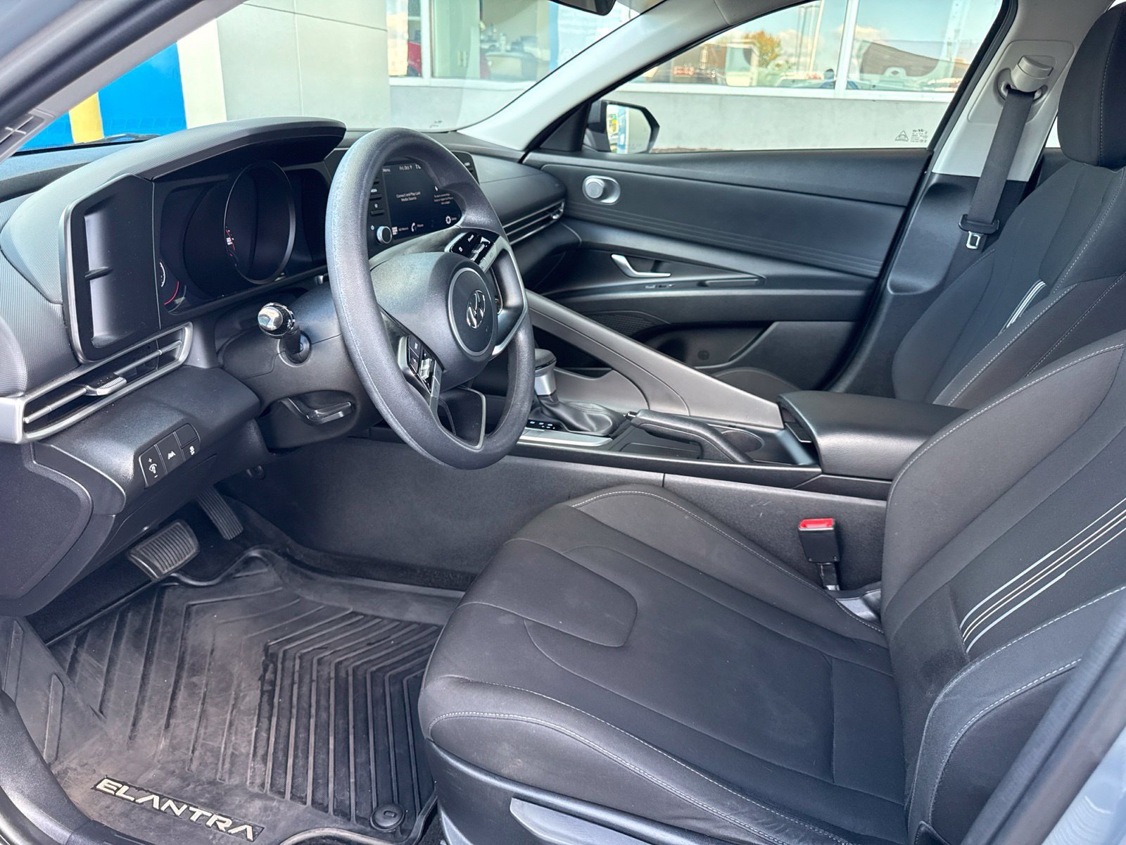 Used 2022  Hyundai SEL image 17