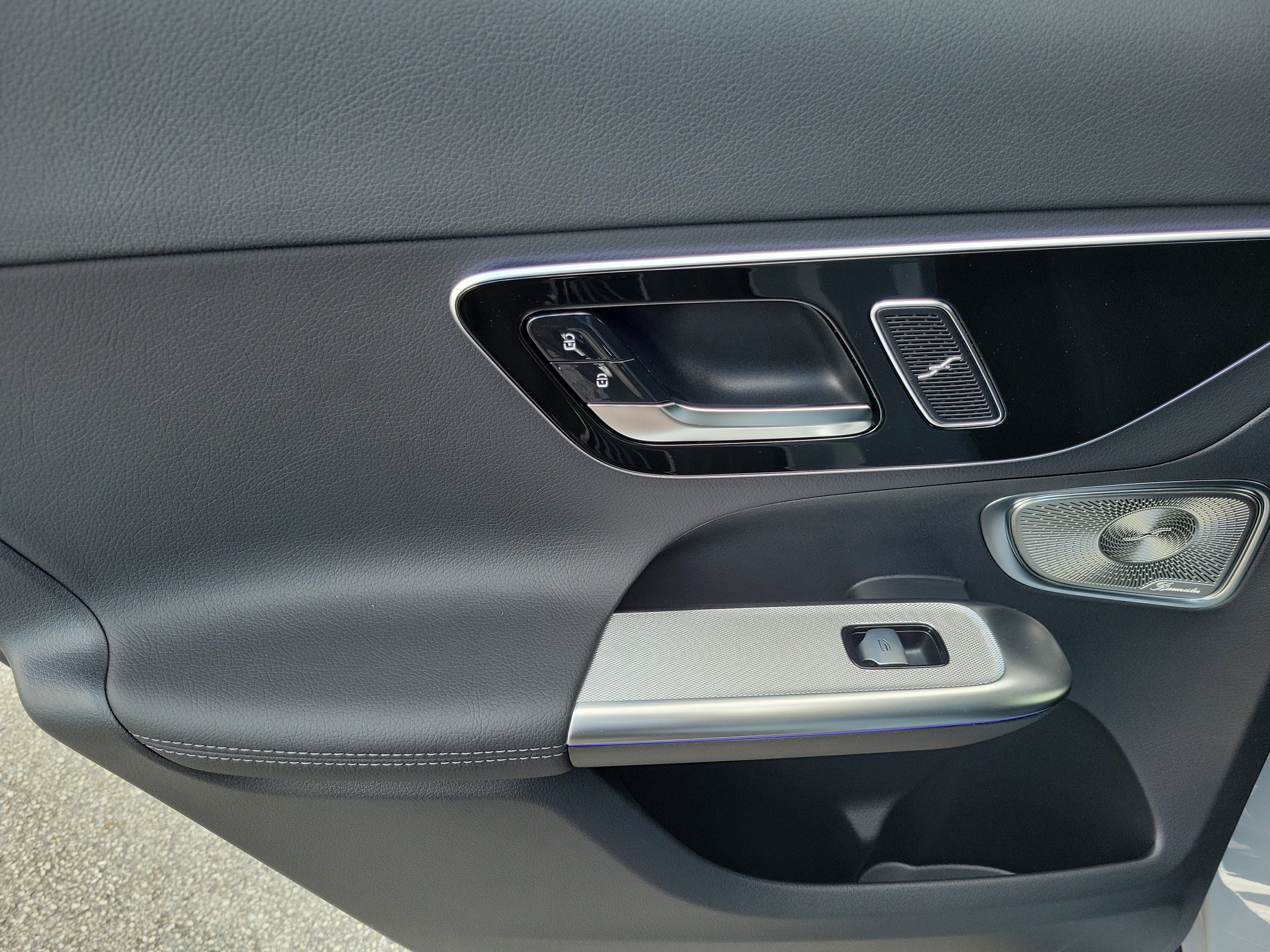 New 2026 MANUFAKTUR Alpine Grey Mercedes-Benz GLC 300 image 49