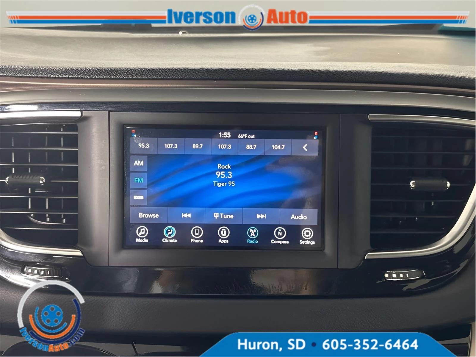 Used 2020 Brilliant Black Crystal Pearlcoat Chrysler LXI image 16