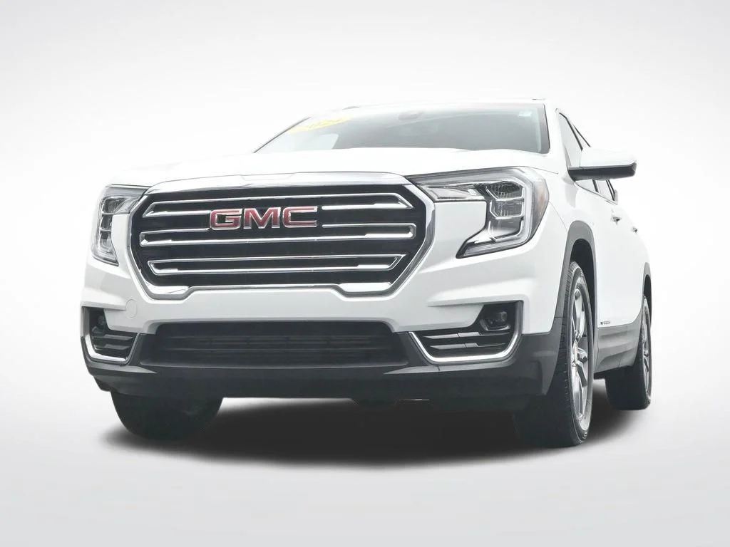 Certified Used 2024 Summit White GMC SLT image 33