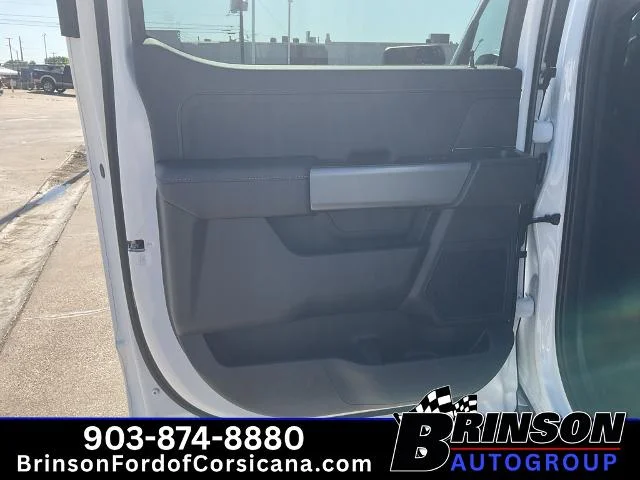 New 2026 Oxford White Ford XLT image 27