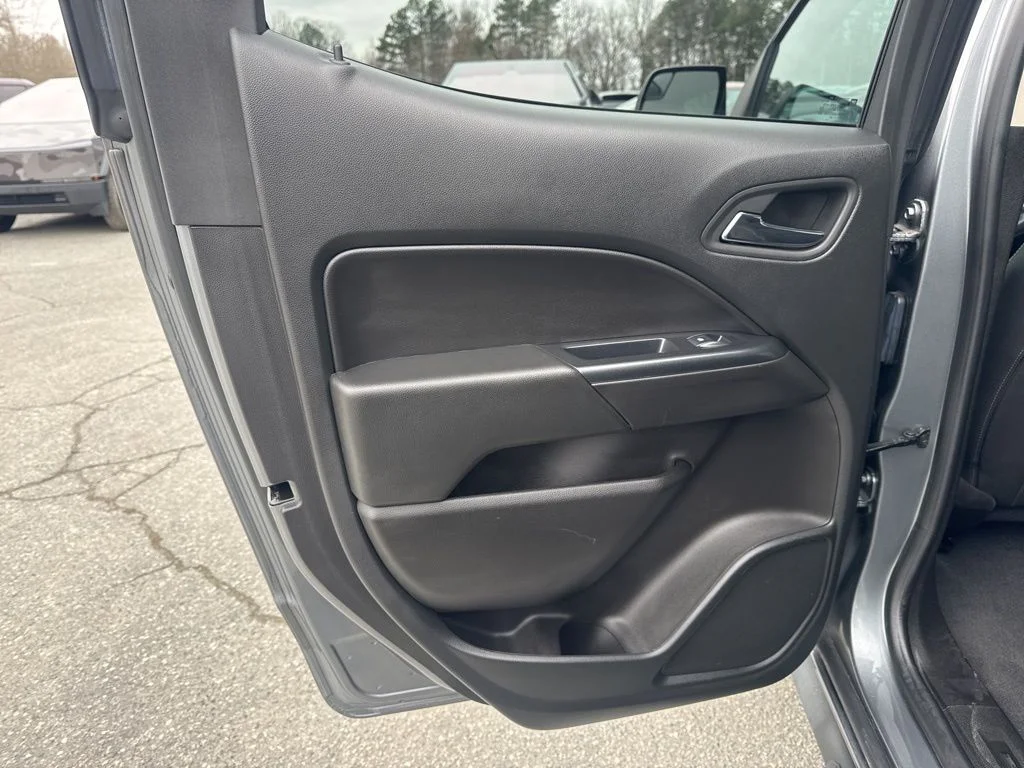 Used 2021 Gray Chevrolet LT image 24