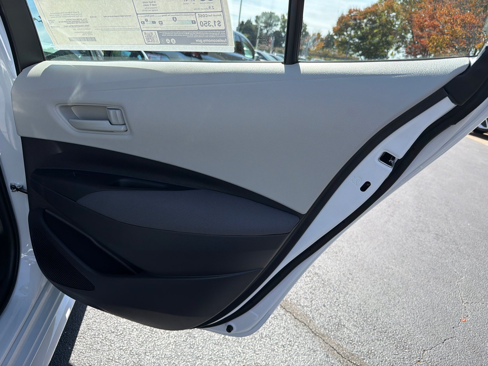 New 2027 Wind Chill Pearl Toyota LE image 16