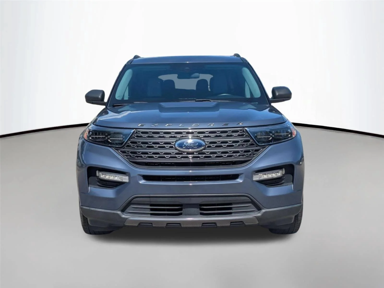 Used 2021 Infinite Blue Metallic Tinted Clearcoat Ford XLT image 2
