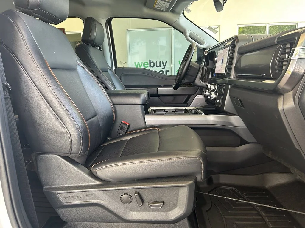 Used 2025 White Ford XL image 26