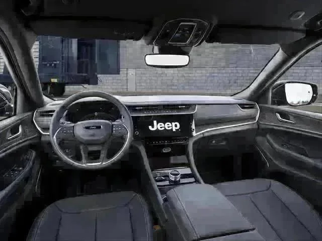 New 2026 Silver Zynith Exterior Paint Jeep Limited image 65