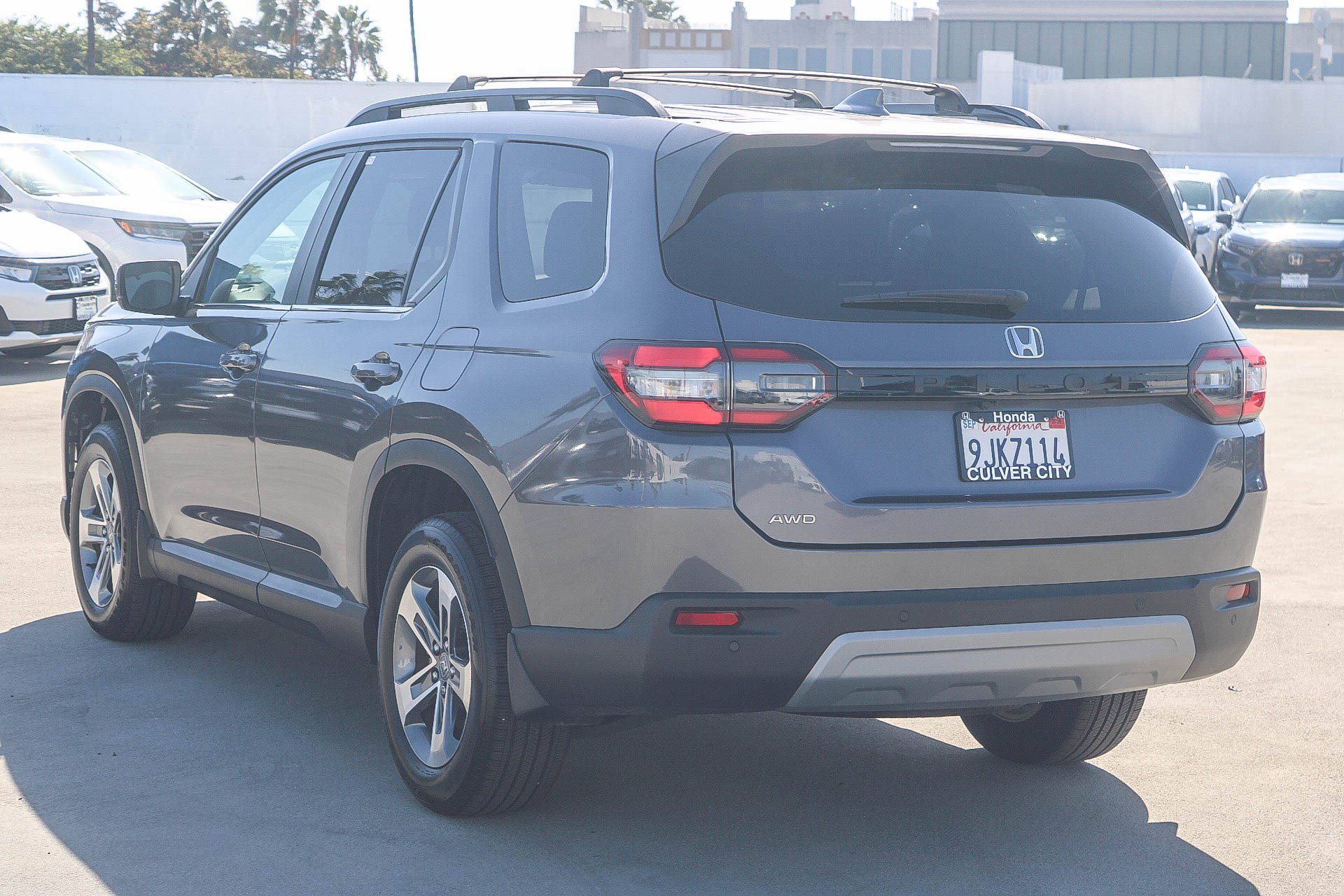 Certified Used 2023 Modern Steel Metallic Honda AWD EX-L image 6