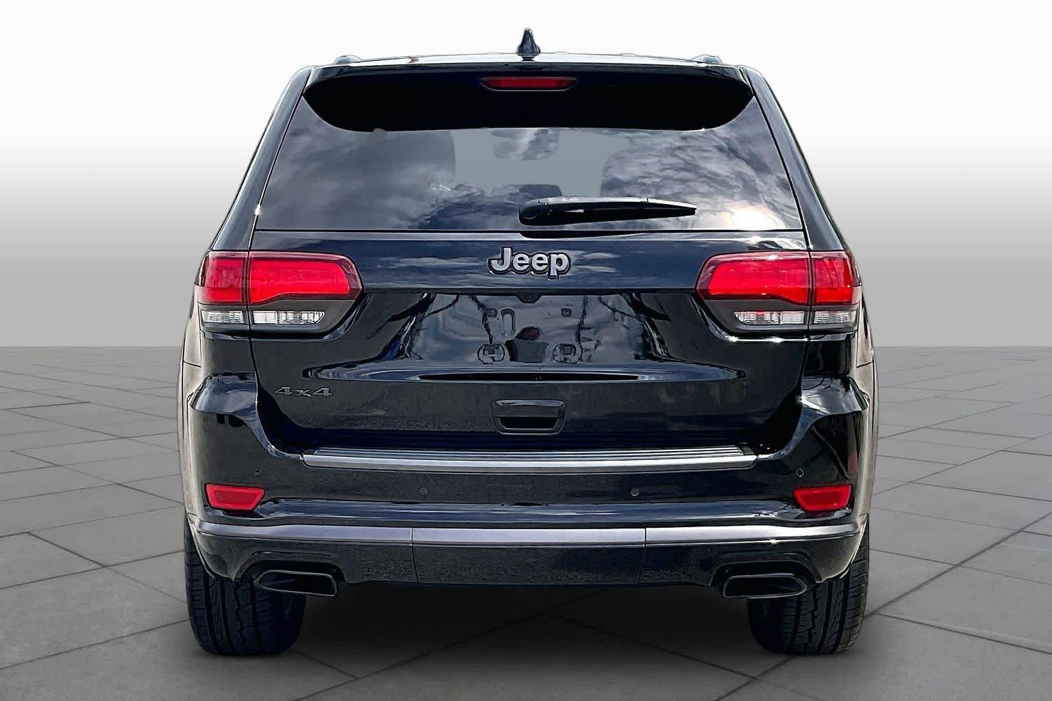 Used 2020 Diamond Black Crystal Pearlcoat Jeep High Altitude image 5