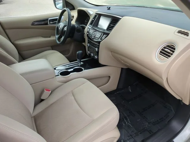 Used 2019 White Nissan SV image 10